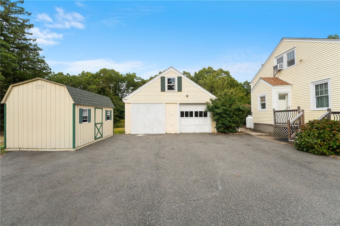 143 Jenckes Hill Road Lincoln, RI 02865 - Photo 5 of 48 Gallery Image 5
