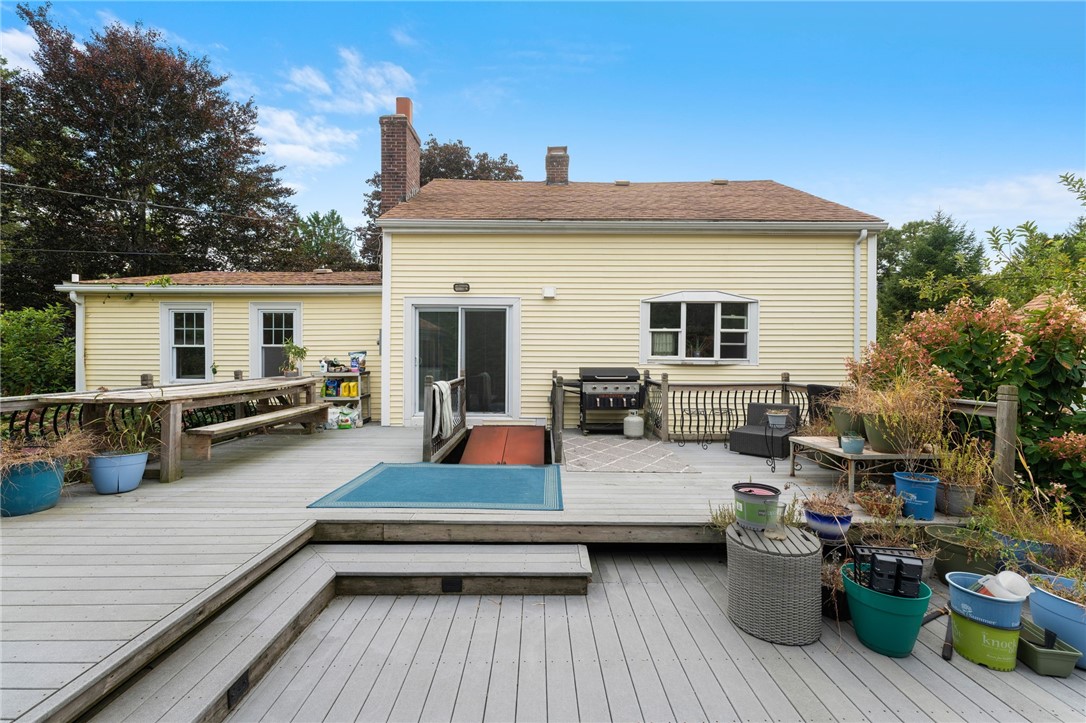 143 Jenckes Hill Road Lincoln, RI 02865 - Photo 8 of 48 Gallery Image 8