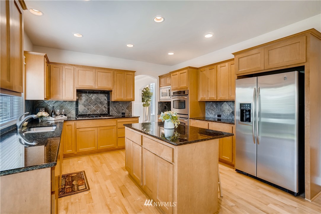21724 40th Avenue Southeast Bothell, WA 98021 - Photo 11 of 25