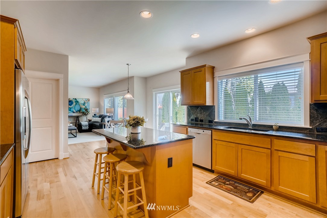 21724 40th Avenue Southeast Bothell, WA 98021 - Photo 8 of 25