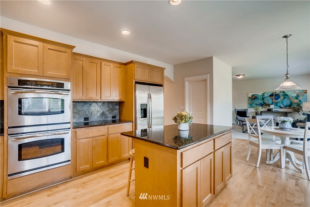 21724 40th Avenue Southeast Bothell, WA 98021 - Photo 9 of 25