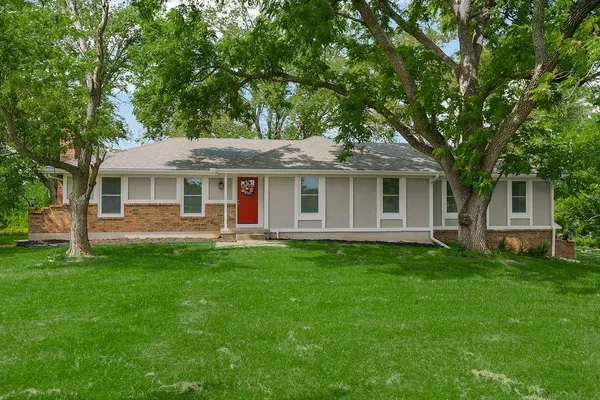 $655,000 | 7910 East 233rd Street, Peculiar, MO 64078