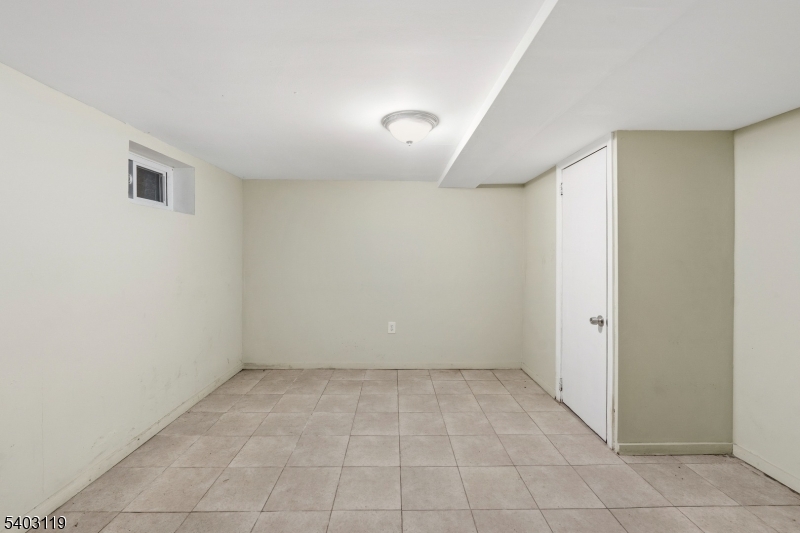 1124 Hampton Place Elizabeth, NJ 07201 - Photo 13 of 22