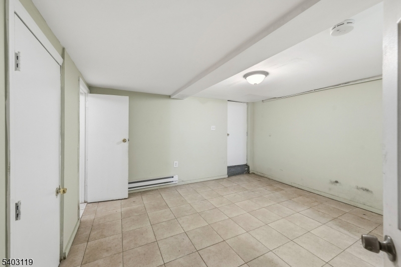 1124 Hampton Place Elizabeth, NJ 07201 - Photo 14 of 22