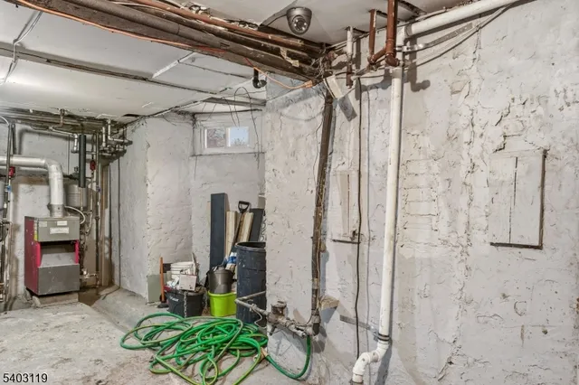 a view of walk in closet