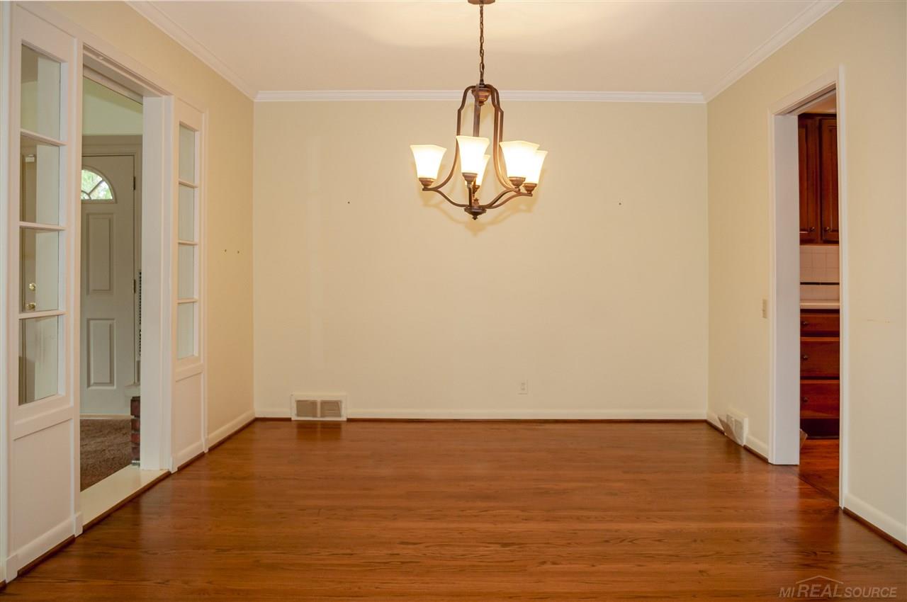 311 Lothrop Road Grosse Pointe Farms, MI 48236 - Photo 8 of 41