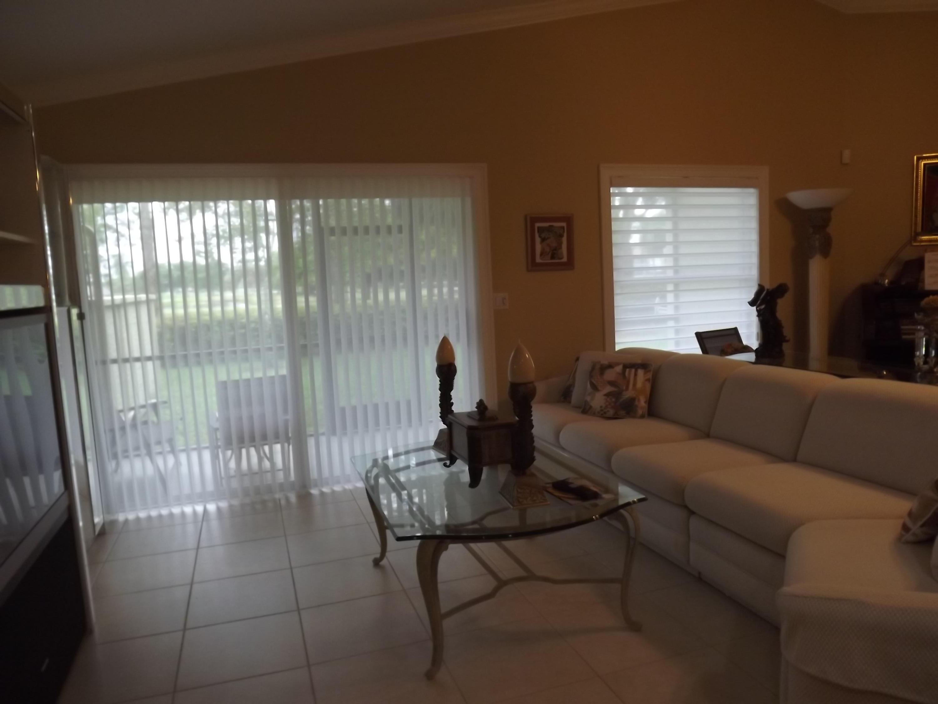 12011 Roma Road Boynton Beach, FL 33436 - Photo 7 of 39 LIVING ROOM