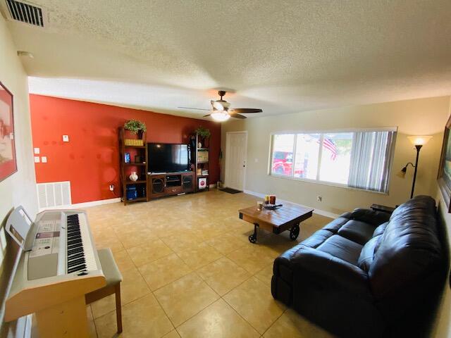 11129 Mandarin Street Boca Raton, FL 33428 - Photo 8 of 20 Living room