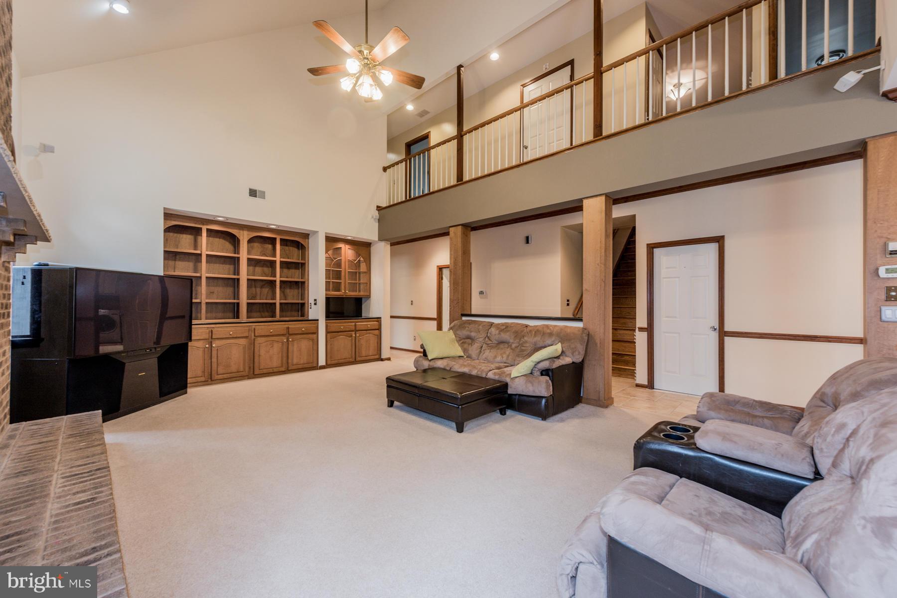 4139 Holbrook Road Randallstown, MD 21133 - Photo 10 of 28 Living Room