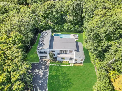 17 Milton Avenue, Sag Harbor, NY 11963