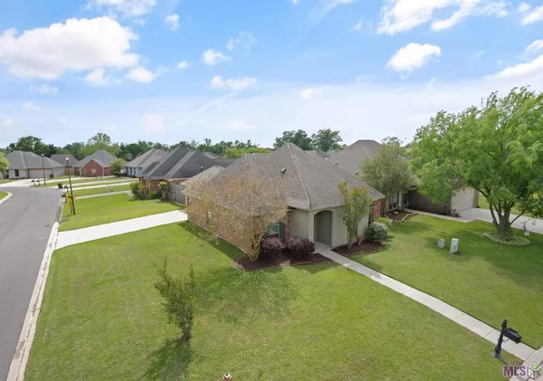 $257,900 | 40403 Cross Creek Avenue, Gonzales, LA 70737