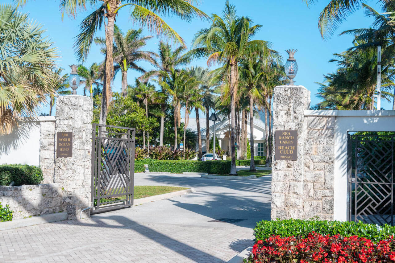 7 Saranac Road Sea Ranch Lakes, FL 33308 - Photo 49 of 55 Beach Club Entrance