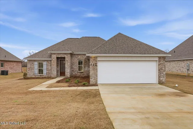 $324,999 | 442 Baleigh Way, Canton, MS 39046
