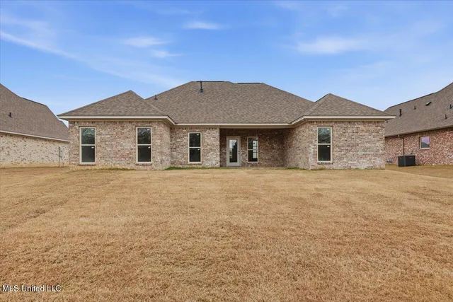 $324,999 | 442 Baleigh Way, Canton, MS 39046