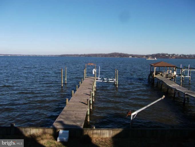 1067 Shore Acres Road Arnold, MD 21012 - Photo 18 of 22 deck has lift at end and at bulk head