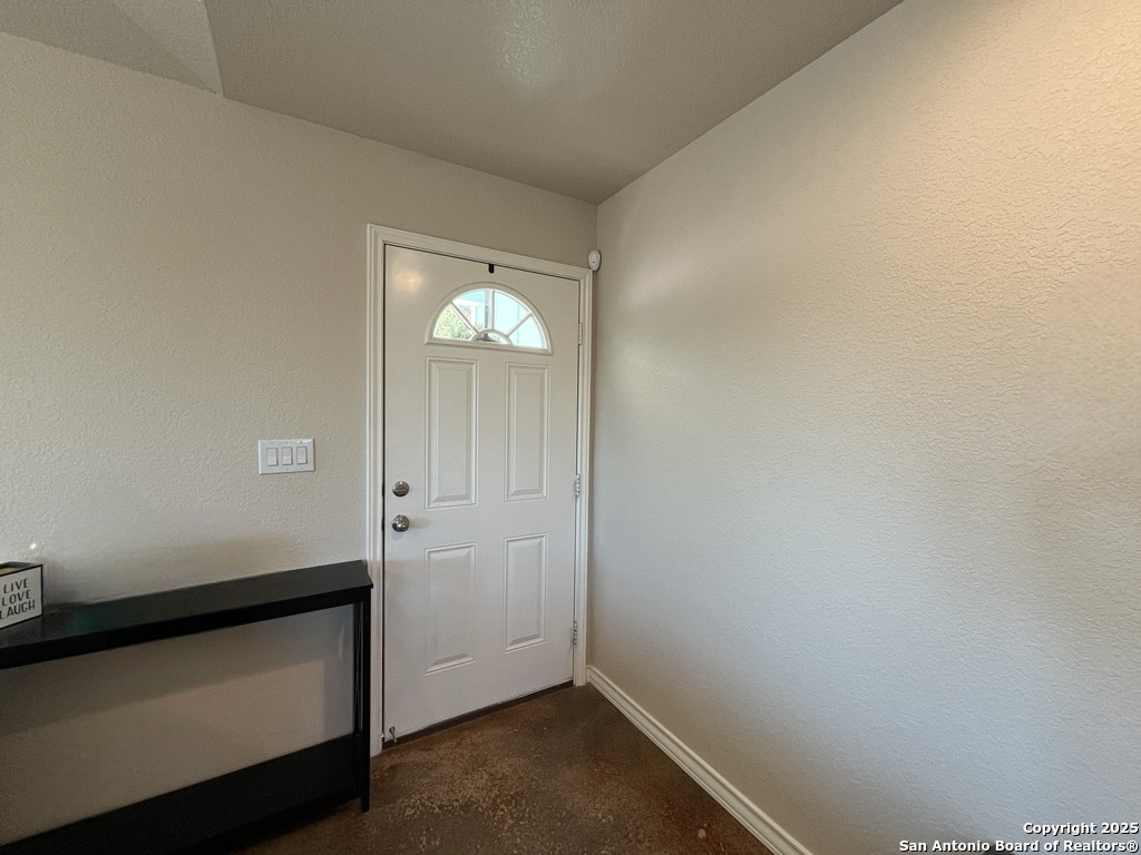 2708 Golf Drive Spring Branch, TX 78070 - Photo 22 of 31 a view of an empty room