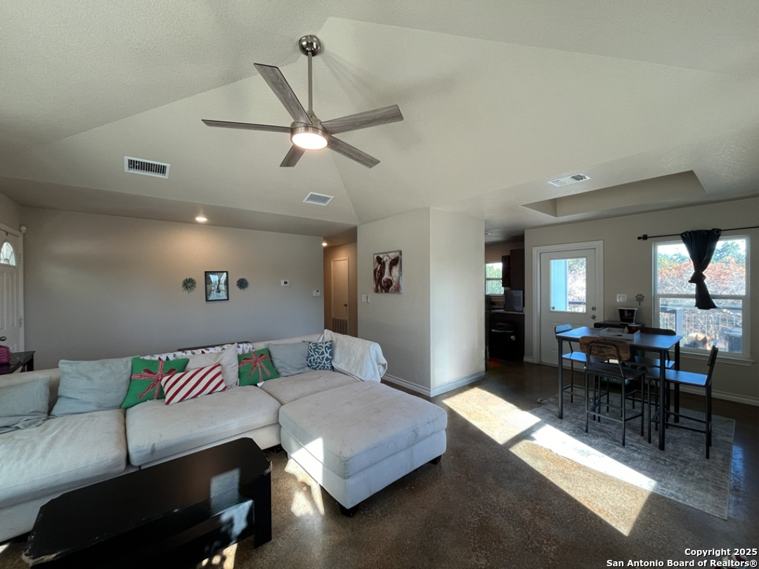 2708 Golf Drive Spring Branch, TX 78070 - Photo 5 of 31