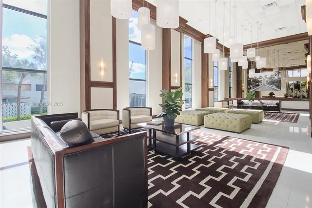 $500,000 | 5 Island Avenue, Unit 4E, Miami Beach, FL 33139