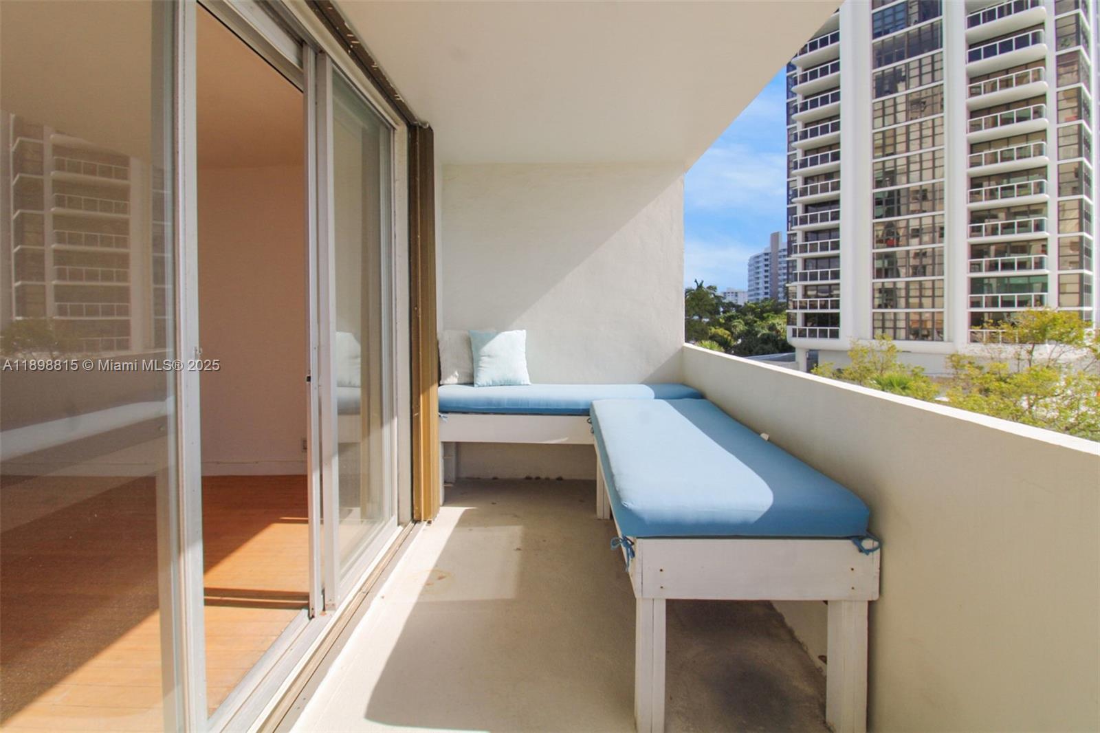5 Island Avenue, Unit 4E Miami Beach, FL 33139 - Photo 22 of 23 a view of balcony and patio