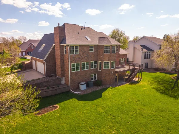 $750,000 | 402 Northridge Estates, Normal, IL 61761
