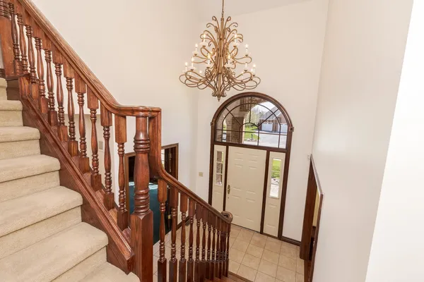 $750,000 | 402 Northridge Estates, Normal, IL 61761