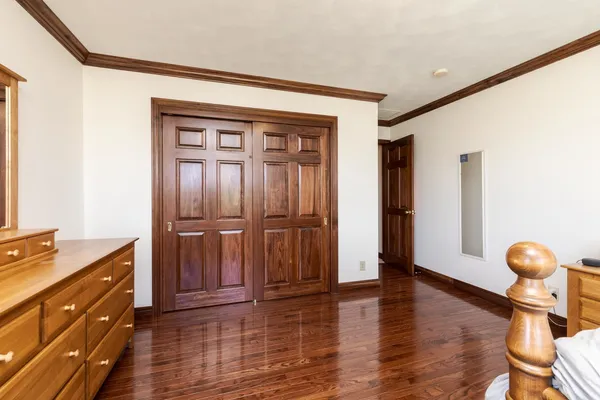 $750,000 | 402 Northridge Estates, Normal, IL 61761
