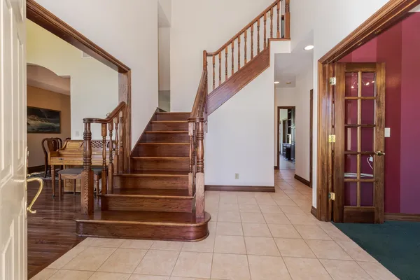 $750,000 | 402 Northridge Estates, Normal, IL 61761