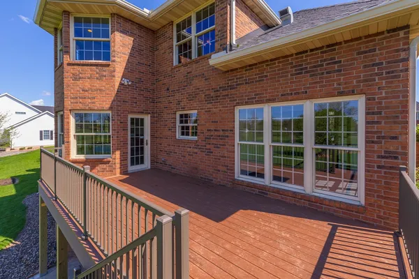 $750,000 | 402 Northridge Estates, Normal, IL 61761