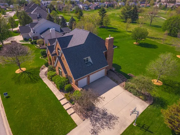 $750,000 | 402 Northridge Estates, Normal, IL 61761