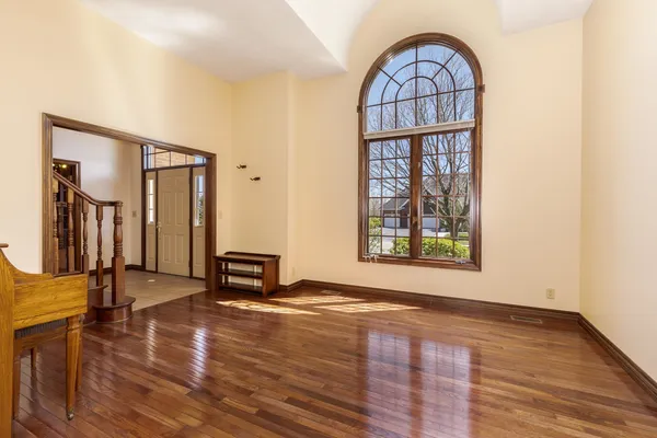 $750,000 | 402 Northridge Estates, Normal, IL 61761
