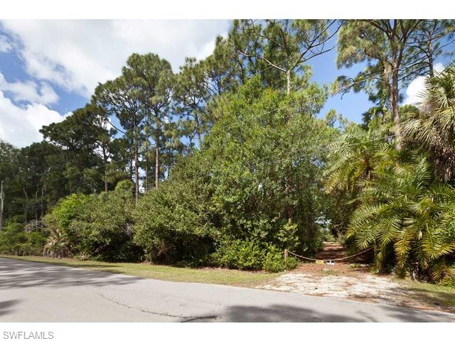 181 Caribbean Road Naples, FL 34108 - Photo 3 of 6 Gallery Image 3