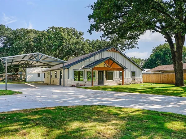 $549,000 | 4004 Pueblo Court, Granbury, TX 76048