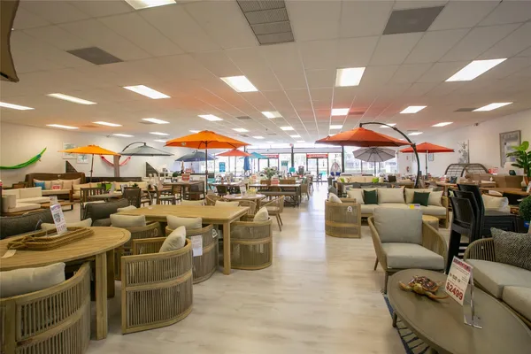 $25 | 2050 North University Drive, Sunrise, FL 33322