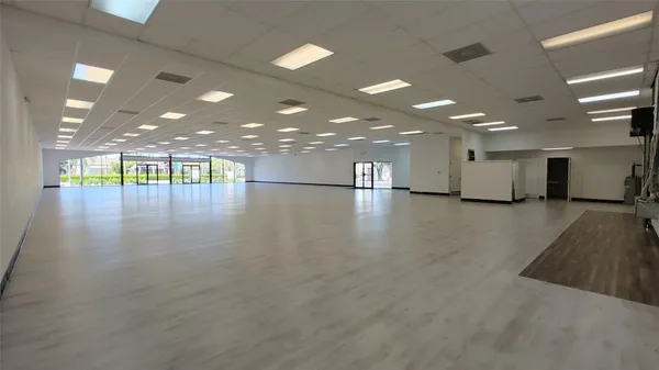 $25 | 2050 North University Drive, Sunrise, FL 33322