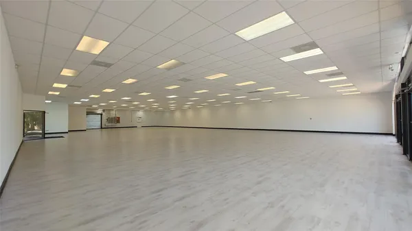 $25 | 2050 North University Drive, Sunrise, FL 33322