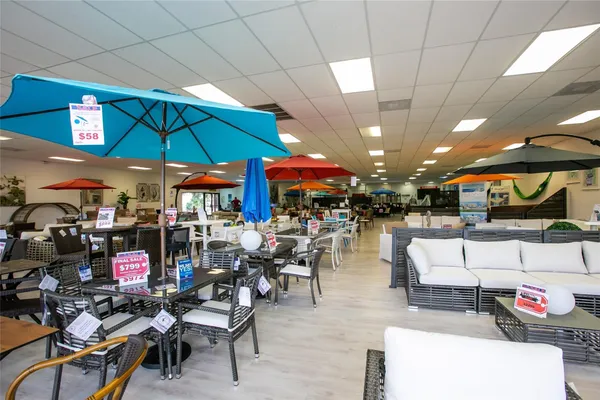 $25 | 2050 North University Drive, Sunrise, FL 33322