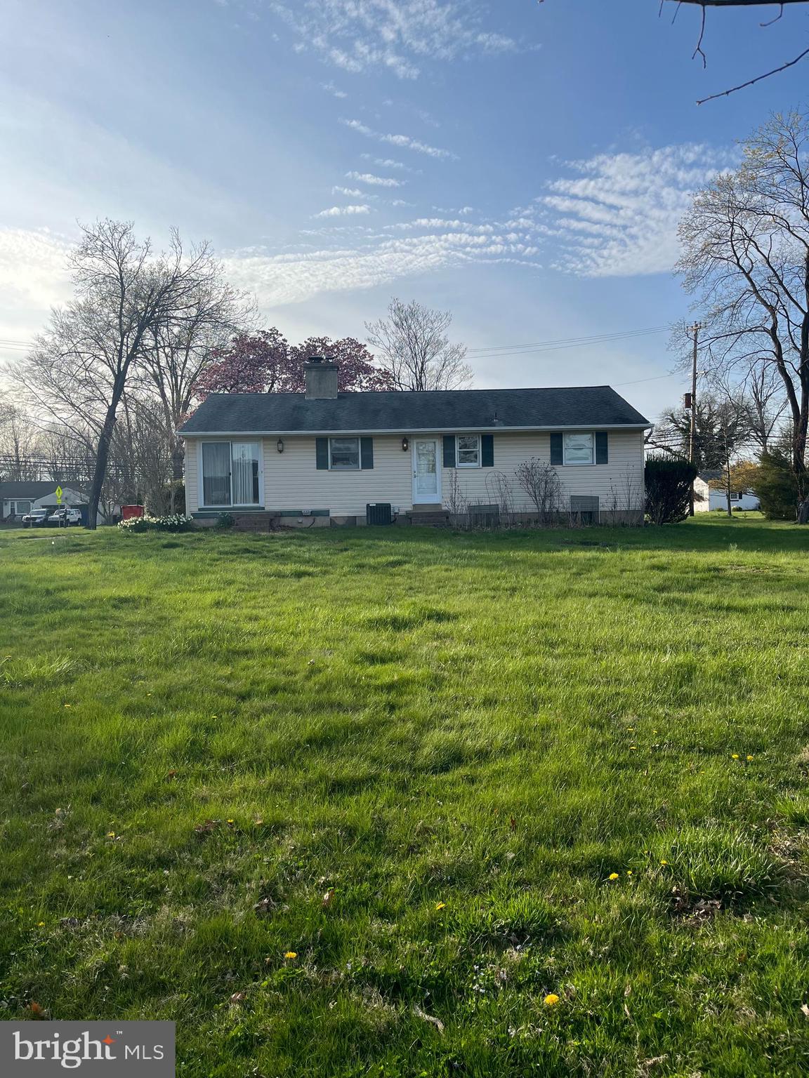 112 Stump Road North Wales, PA 19454 - Photo 3 of 10