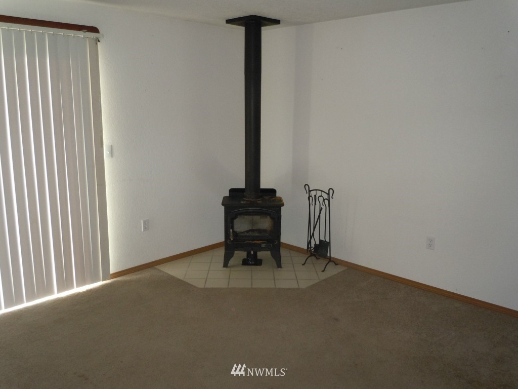 4111 Violet Court Southwest Rochester, WA 98579 - Photo 9 of 12