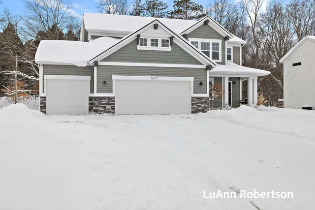 $624,000 | 1506 South Beacon Boulevard, Grand Haven, MI 49417