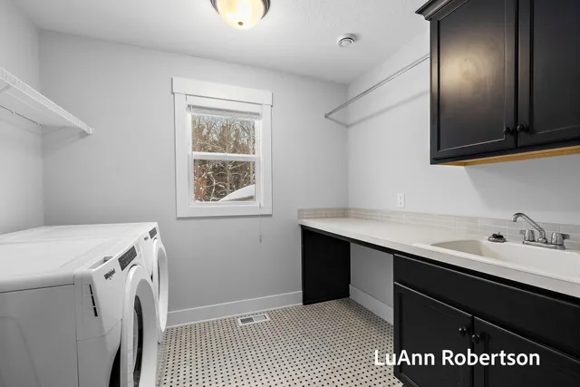 $624,000 | 1506 South Beacon Boulevard, Grand Haven, MI 49417