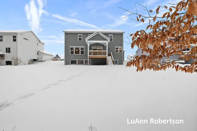 $624,000 | 1506 South Beacon Boulevard, Grand Haven, MI 49417