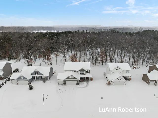 $624,000 | 1506 South Beacon Boulevard, Grand Haven, MI 49417