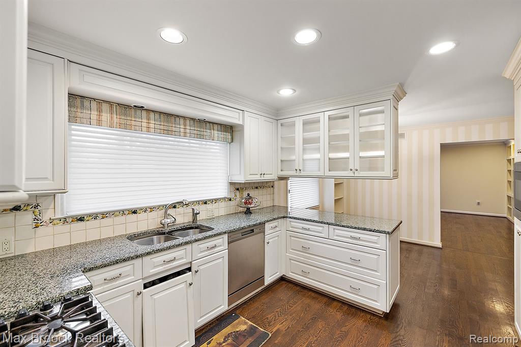 4530 Ranch Lane Bloomfield Hills, MI 48302 - Photo 6 of 42