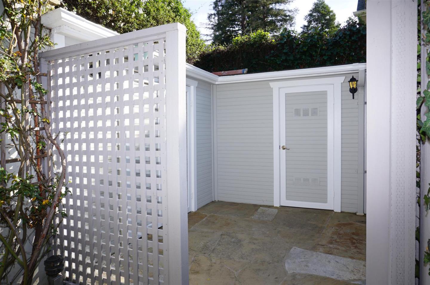 440 Edgewood Road San Mateo, CA 94402 - Photo 32 of 39 a view of a bathroom