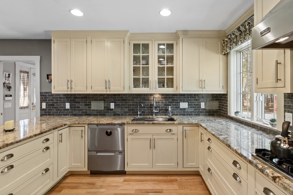 10 Azel Road Freetown, MA 02717 - Photo 6 of 39 Gallery Image 6