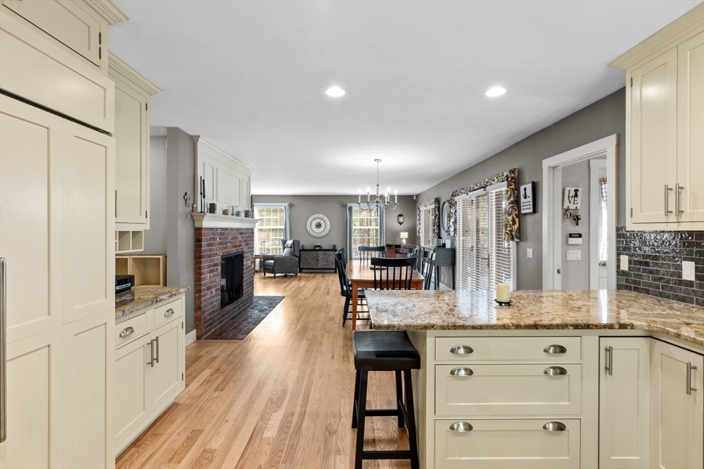 10 Azel Road Freetown, MA 02717 - Photo 8 of 39 Gallery Image 8