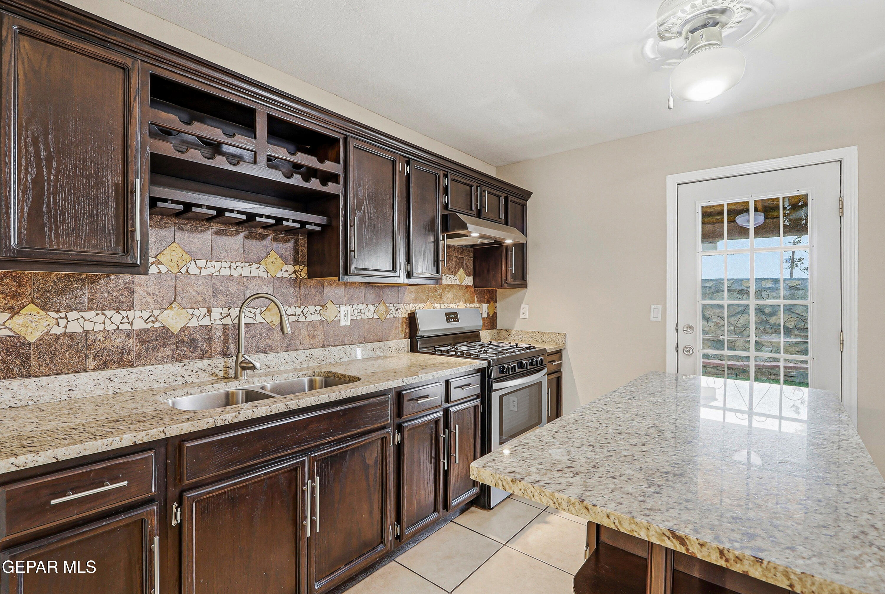 10776 Spring Valley Circle Socorro, TX 79927 - Photo 16 of 32 27-print-IMG_2715