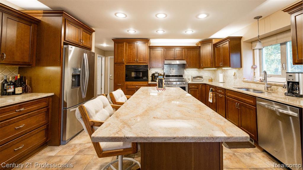 1008 Hidden Lane Rochester Hills, MI 48309 - Photo 16 of 99