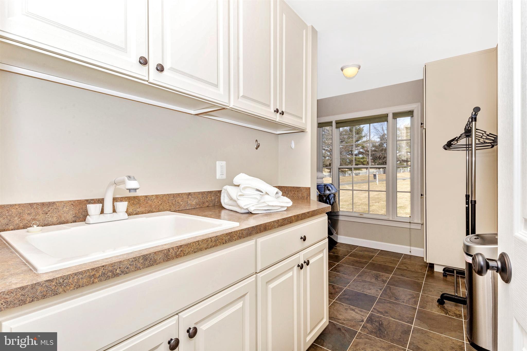 6180 Wimbeldon Drive Mount Airy, MD 21771 - Photo 37 of 63 Doing laundry will be a pleasure in this room!