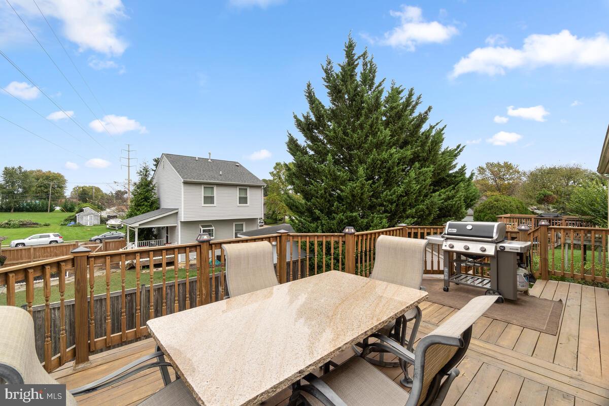312 Cheyenne Drive Frederick, MD 21701 - Photo 32 of 43 Rear deck